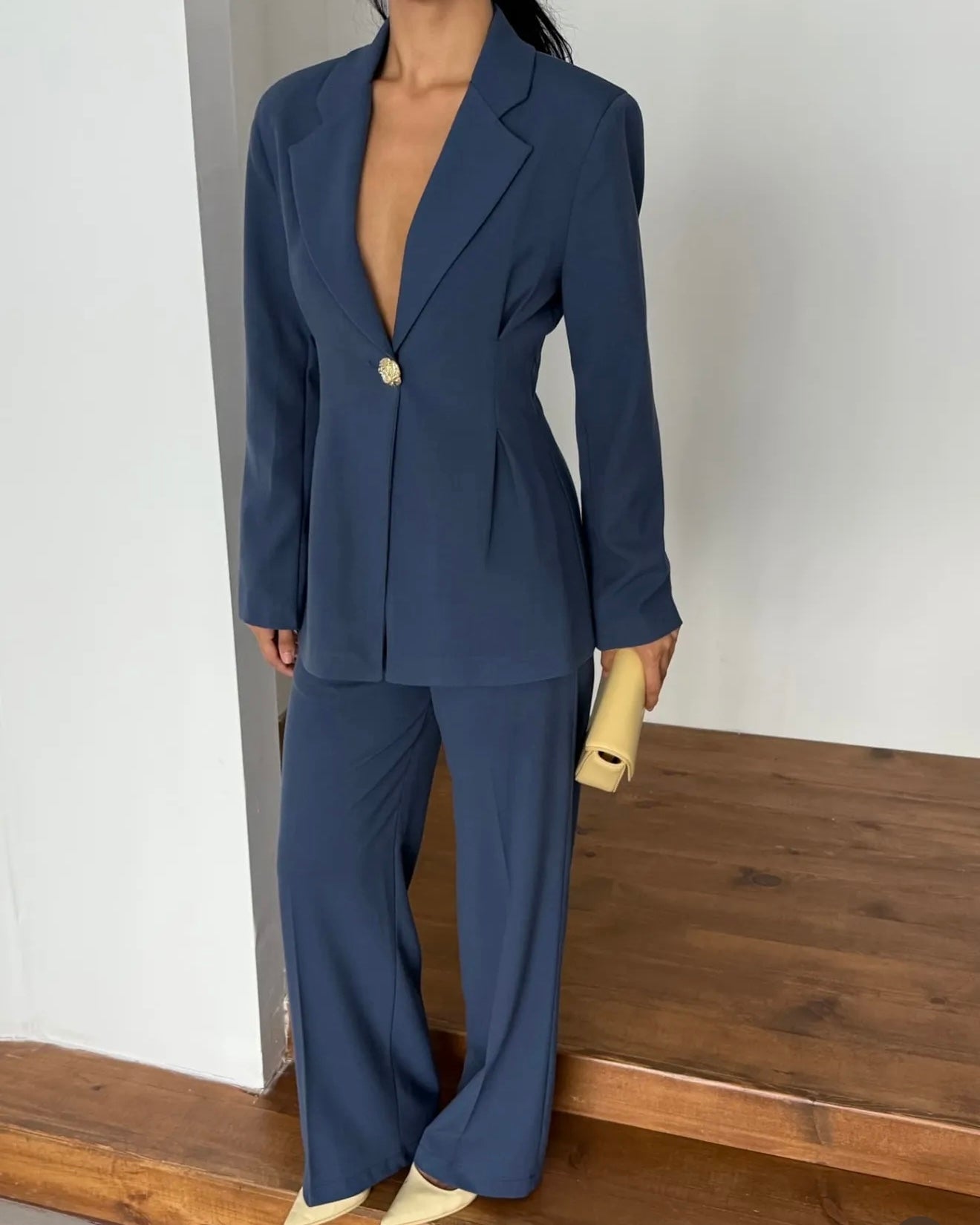 Tailleur Élégance Sculptée