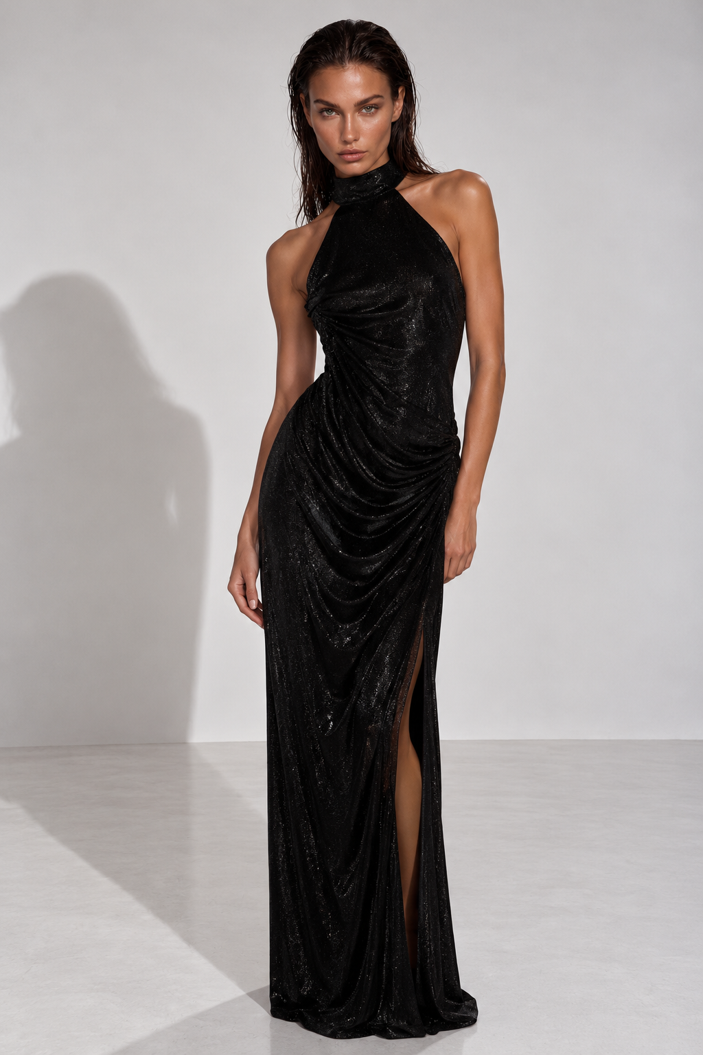 Robe noire drapée
